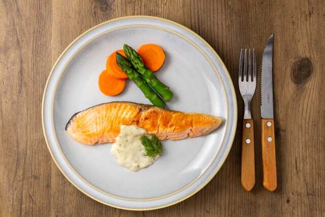 ダイエット中でも食べるべき脂質である魚の料理の写真